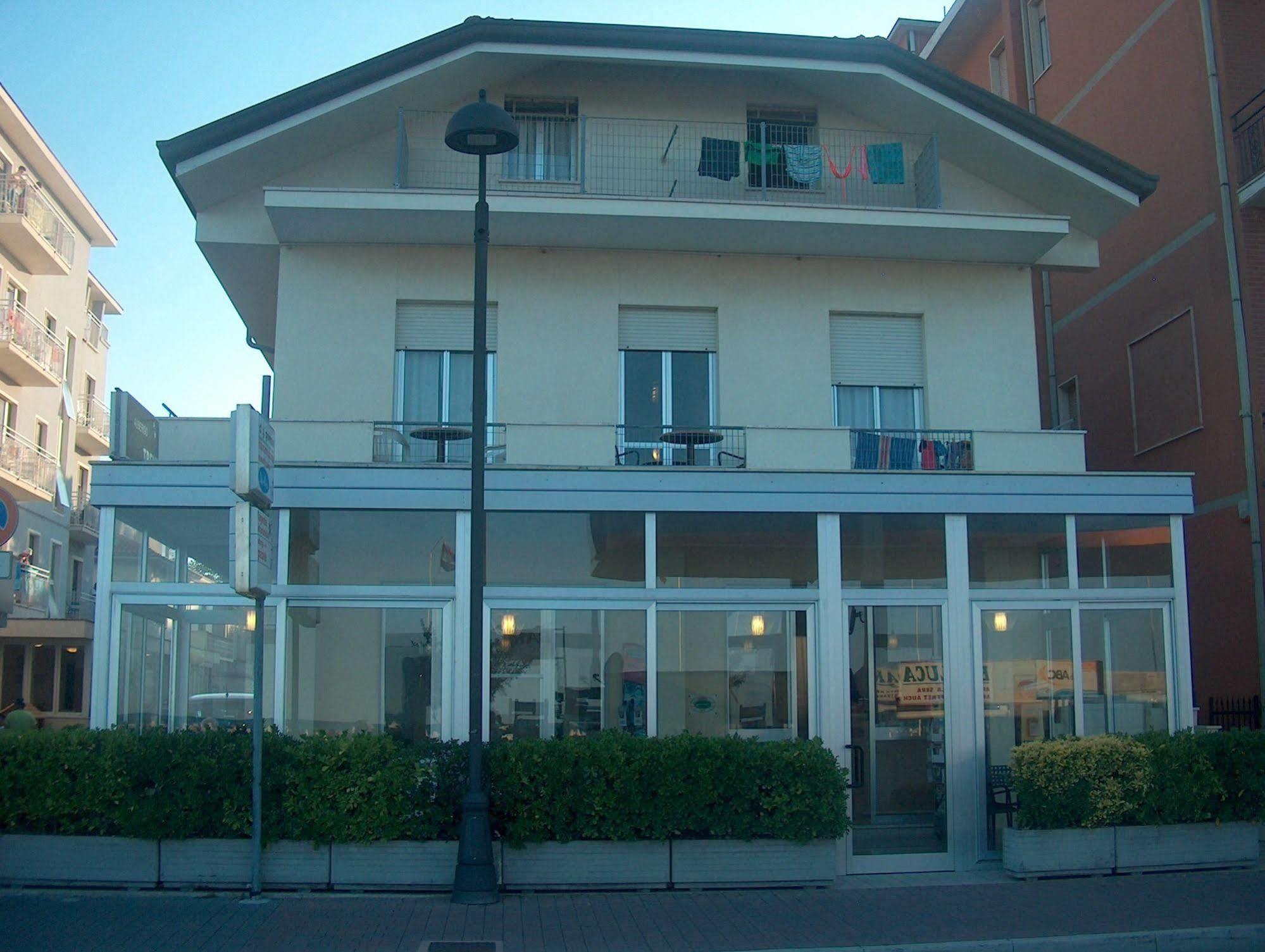 Hotel Trevi Беллария-Иджеа-Марина Экстерьер фото
